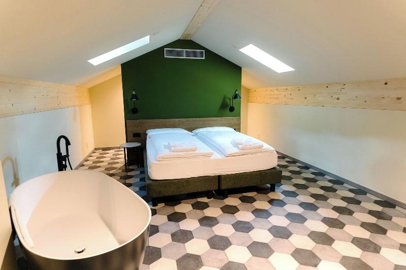 Seven Town House Boutique Hotel image