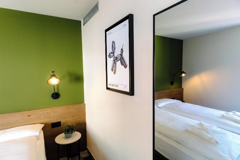 Seven Town House Boutique Hotel image