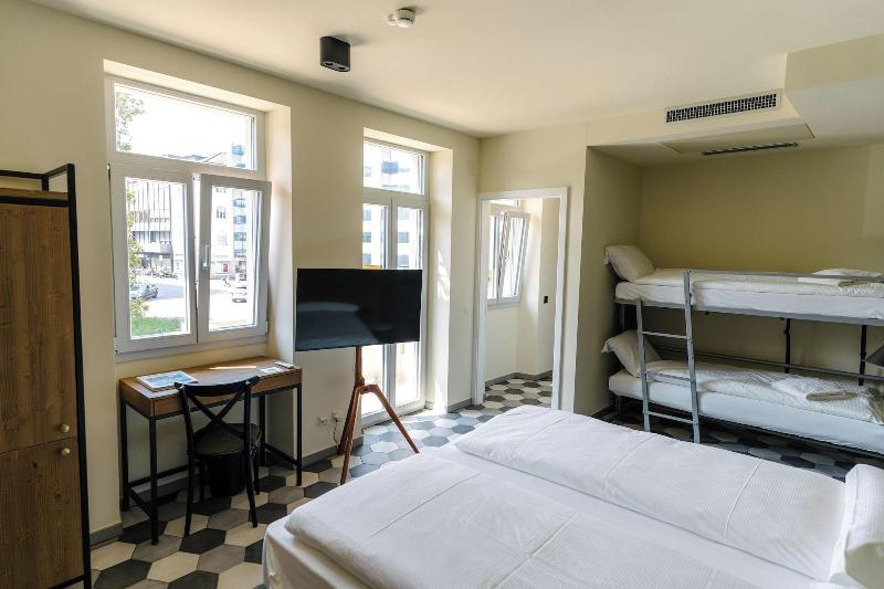 Seven Town House Boutique Hotel image