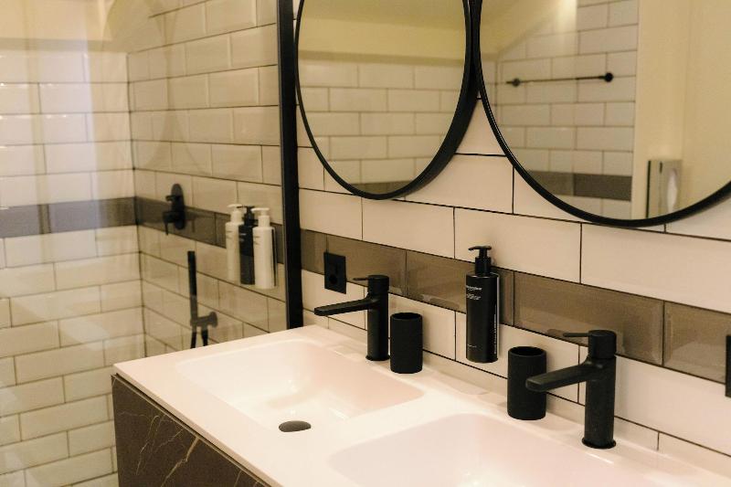 Seven Town House Boutique Hotel image