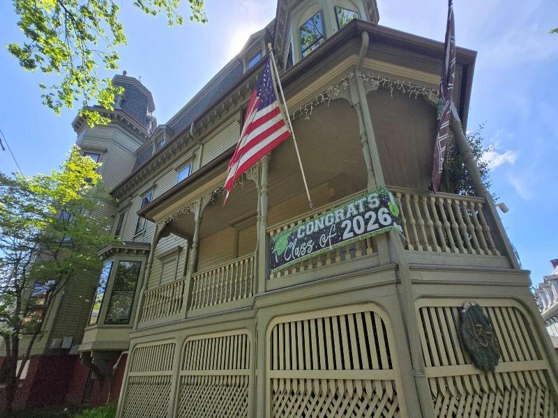 The Underwood Hale House image