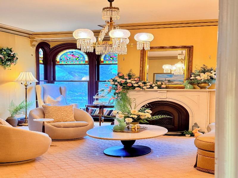 The Underwood Hale House image