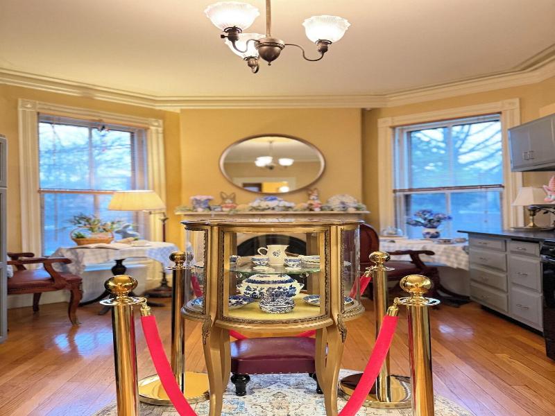 The Underwood Hale House image