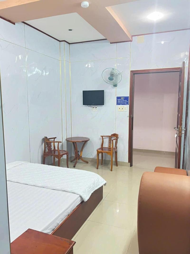 Gia Tu Hotel image