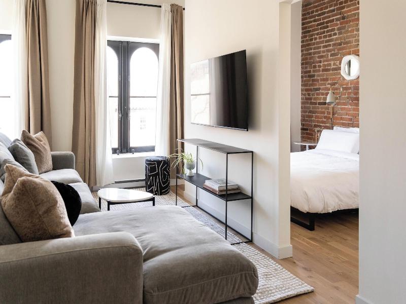 Maison Place Jacques Cartier By Luxury In Transit image