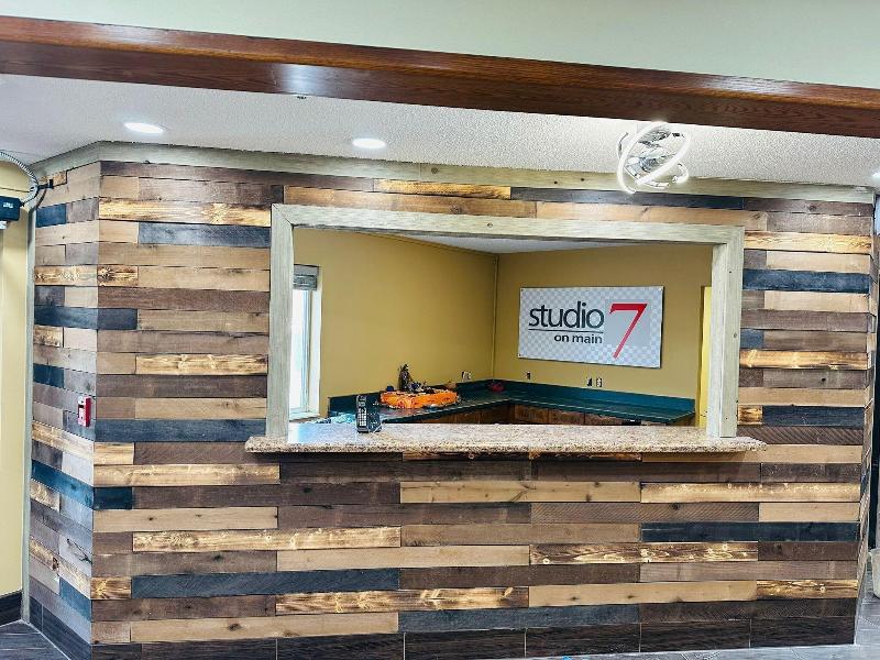 Studio 7 On Main