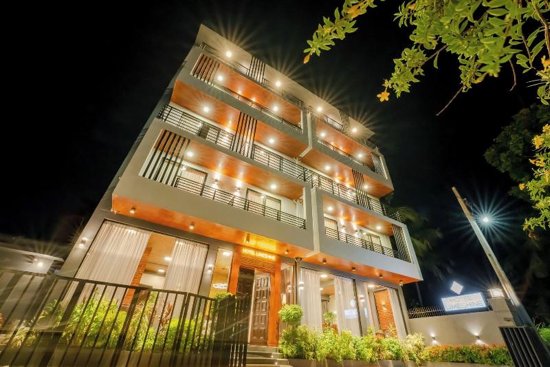 Limeshine Airport Transit Hotel