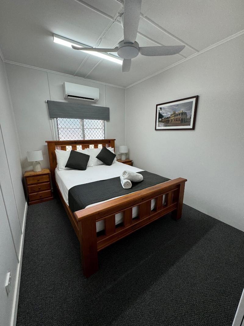 Essex Court image