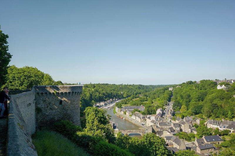 Clos Du Ca Dre image