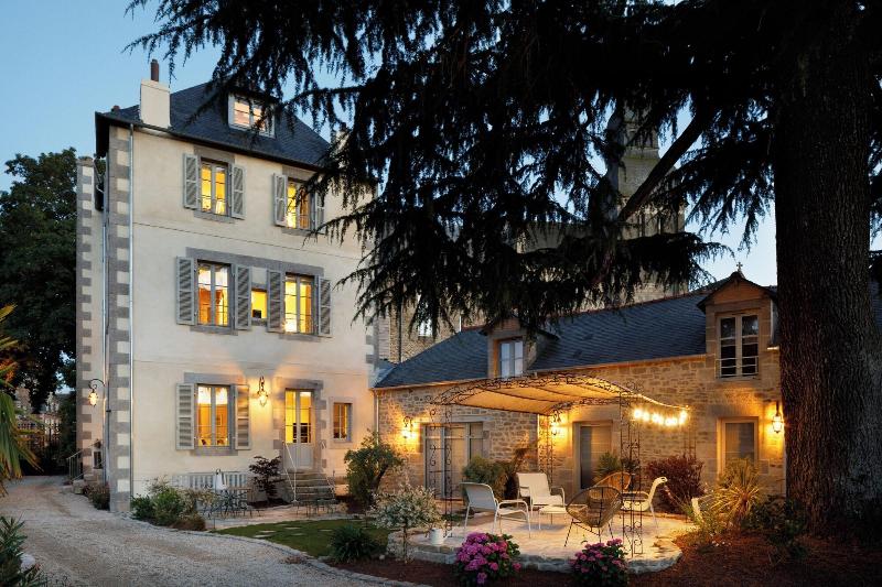Clos Du Ca Dre image