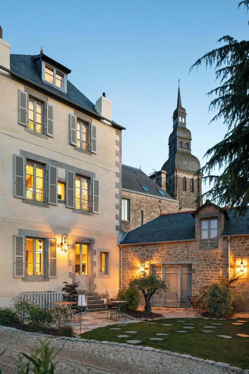 Clos Du Ca Dre image