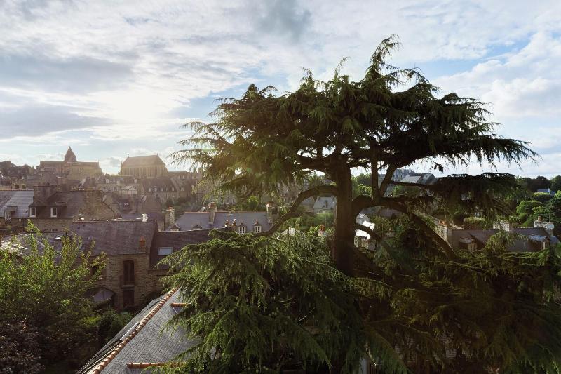Clos Du Ca Dre image