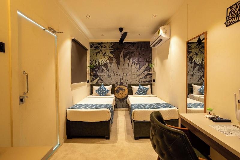 Click Hotel 5