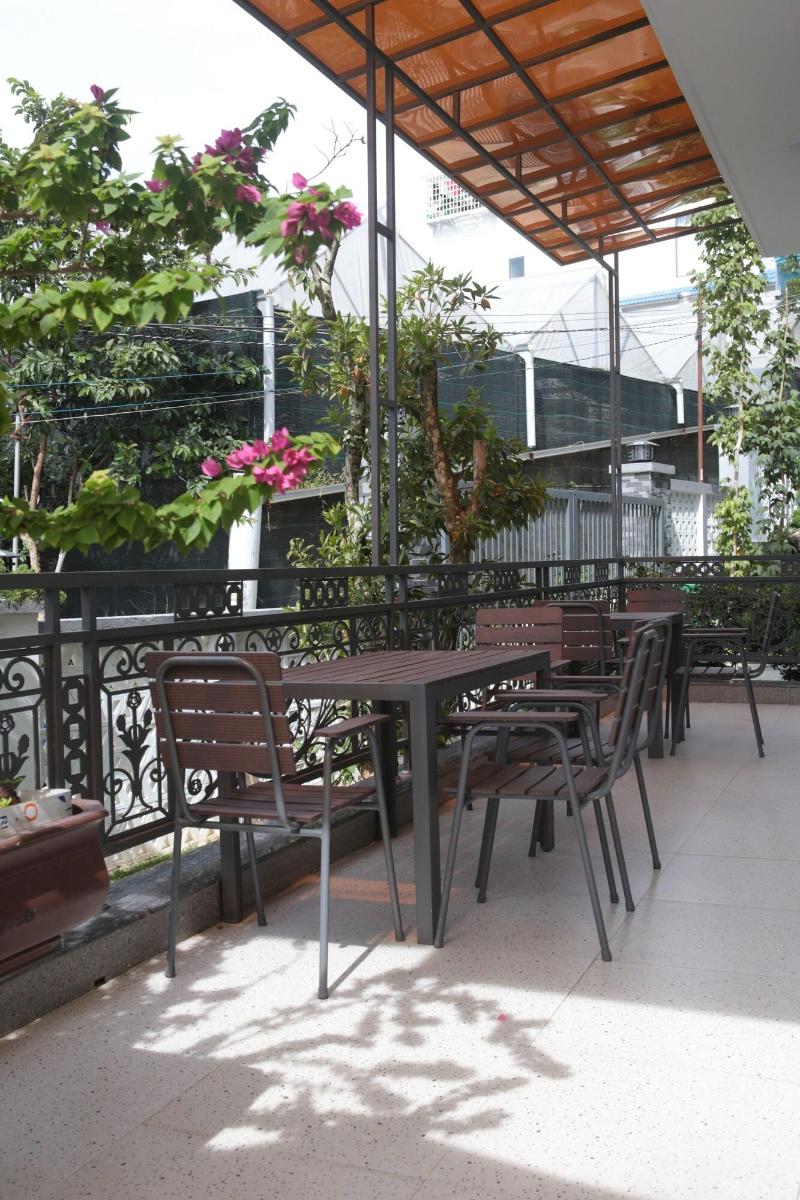 Ya N Lam House