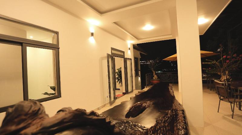 Ya N Lam House