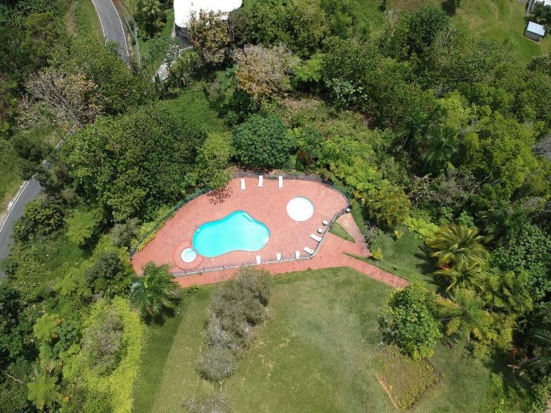 El Oasis Hotel image