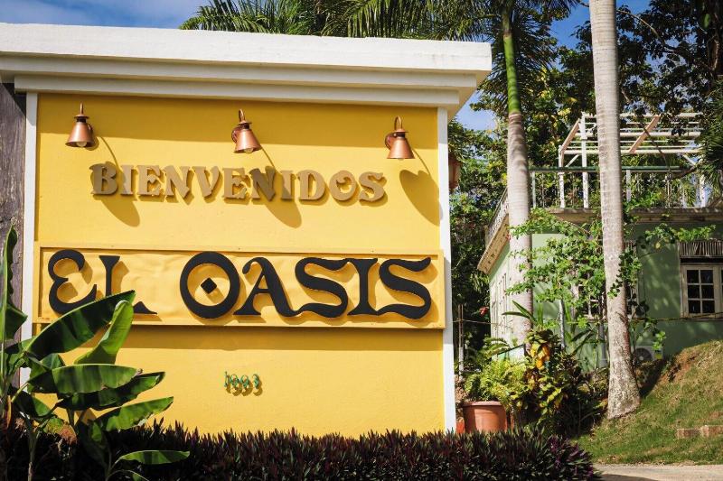 El Oasis Hotel image