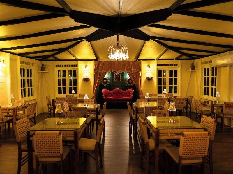 El Oasis Hotel image