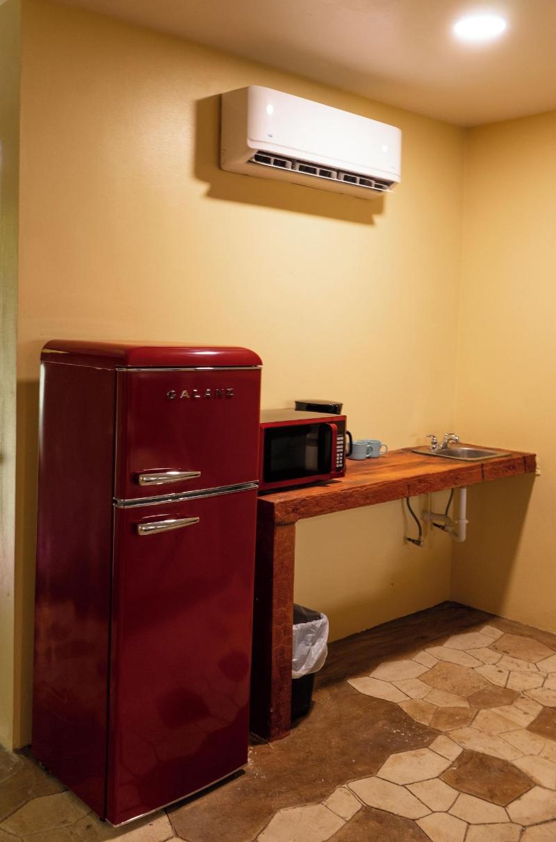 El Oasis Hotel image