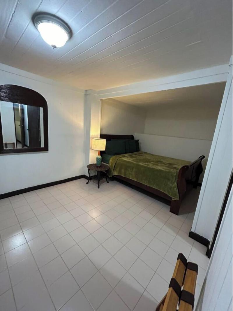 El Oasis Hotel image