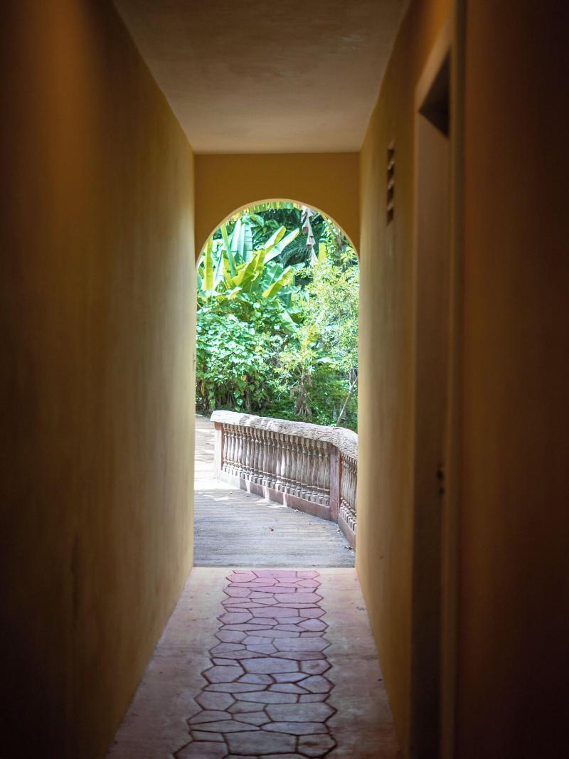 El Oasis Hotel image