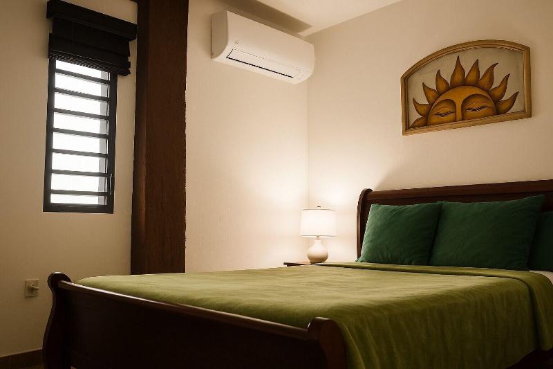 El Oasis Hotel image
