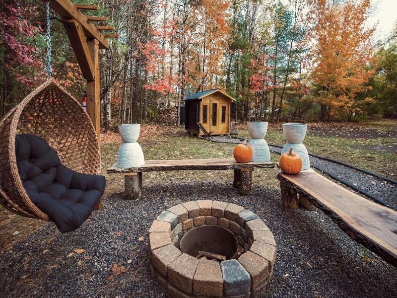 Stay Inn Muskoka — general view