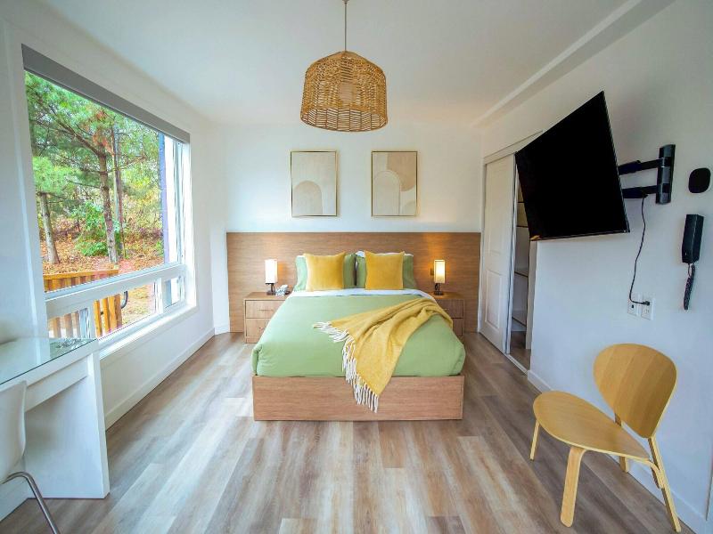 Stay Inn Muskoka image