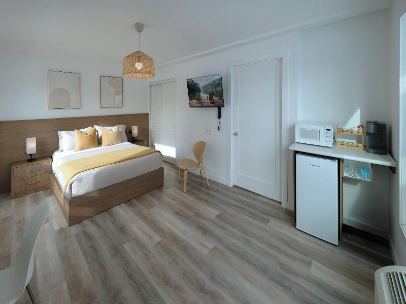Stay Inn Muskoka image