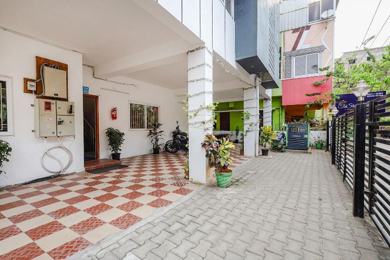 Fabhotel Tristar Residency image