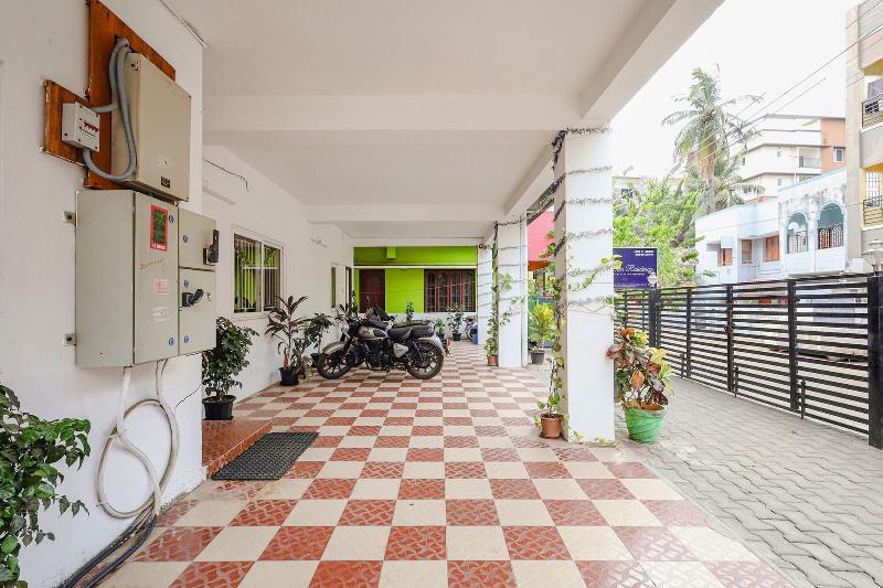Fabhotel Tristar Residency image