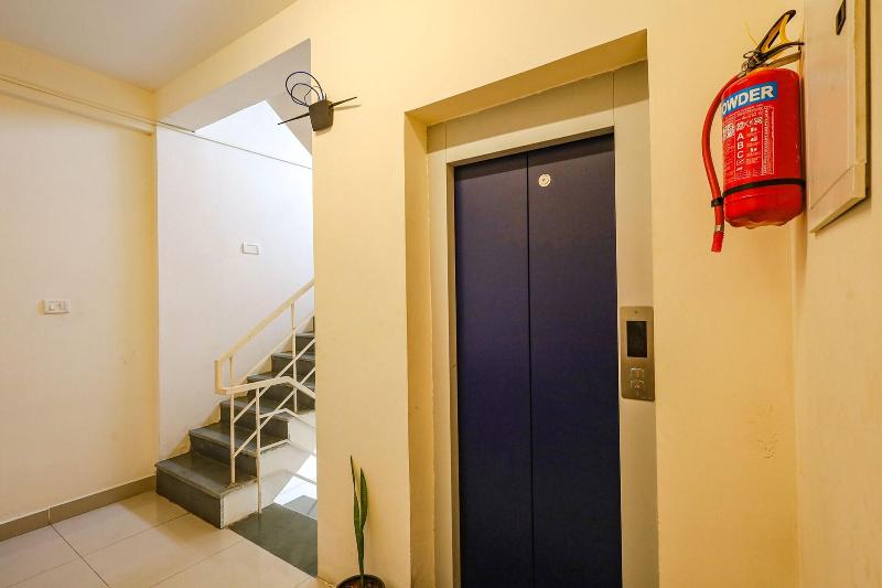 Fabhotel Tristar Residency image