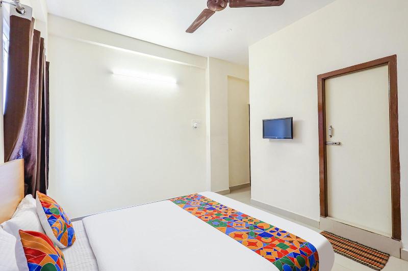 Fabhotel Tristar Residency image