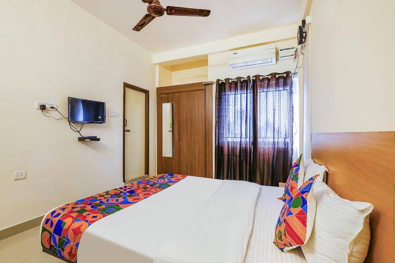 Fabhotel Tristar Residency image