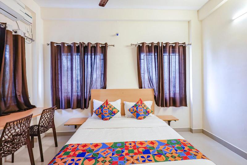Fabhotel Tristar Residency image