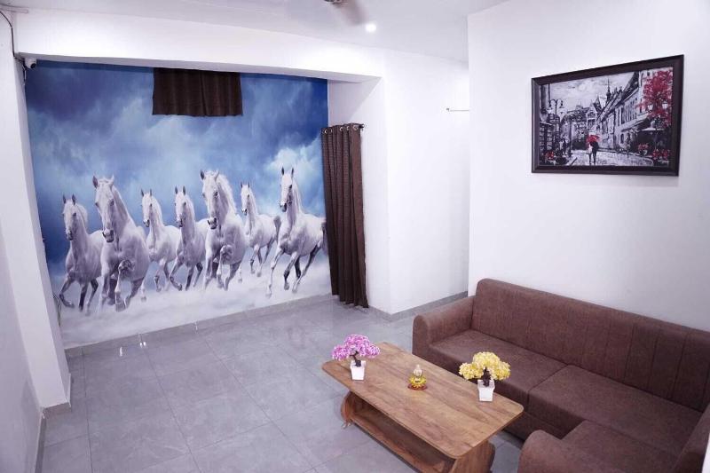 Hotel Amazing House image
