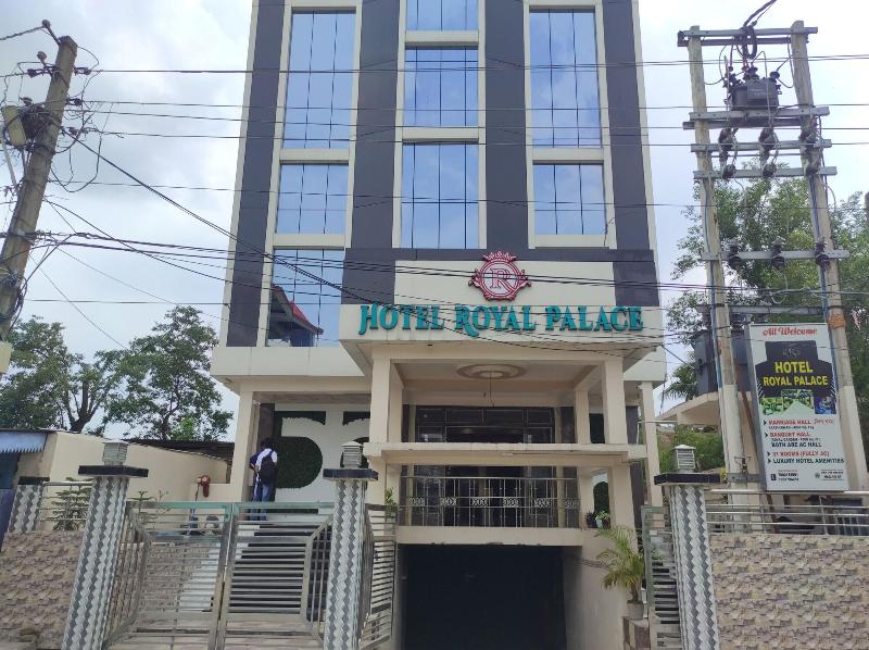 Hotel Royal Palace — exterior view