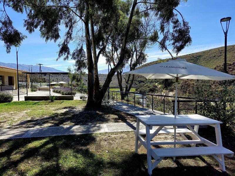 Hosteria La Angostura, El Mollar
