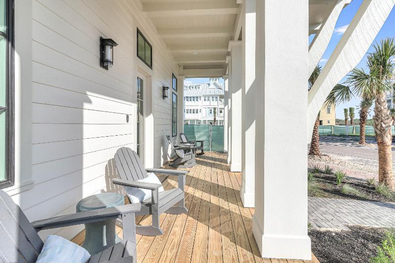 Boardwalk Breeze 109 Sou — photo 181