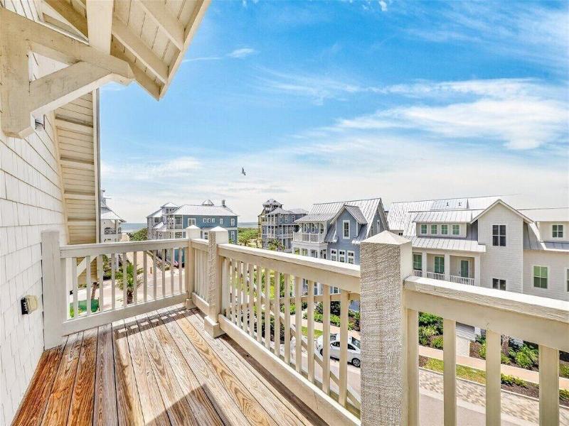 Boardwalk Breeze 109 Sou — photo 162