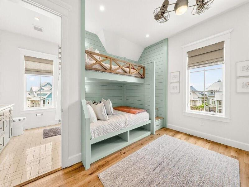 Boardwalk Breeze 109 Sou — photo 169