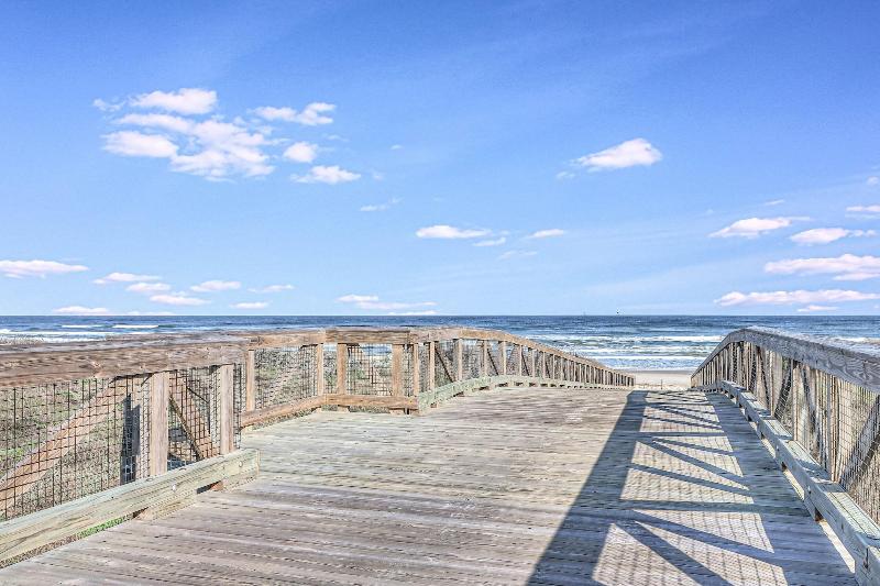 Boardwalk Breeze 109 Sou — photo 78