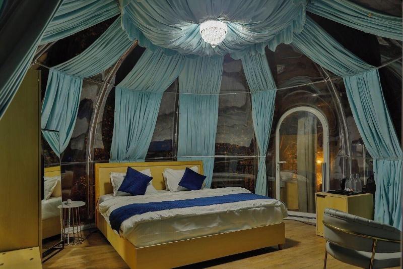 Castle Glamp By Auroras Resorts image