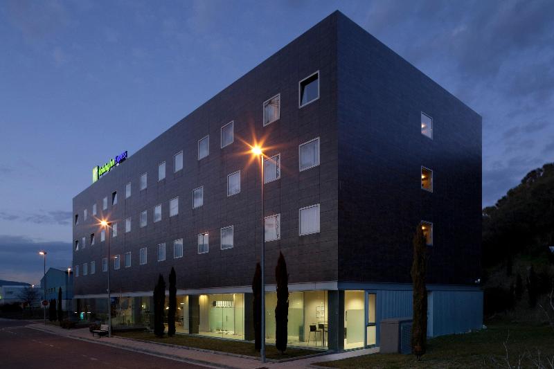 Holiday Inn Express Pamplona image
