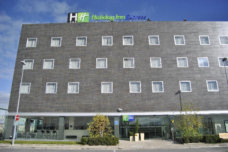 Holiday Inn Express Pamplona image