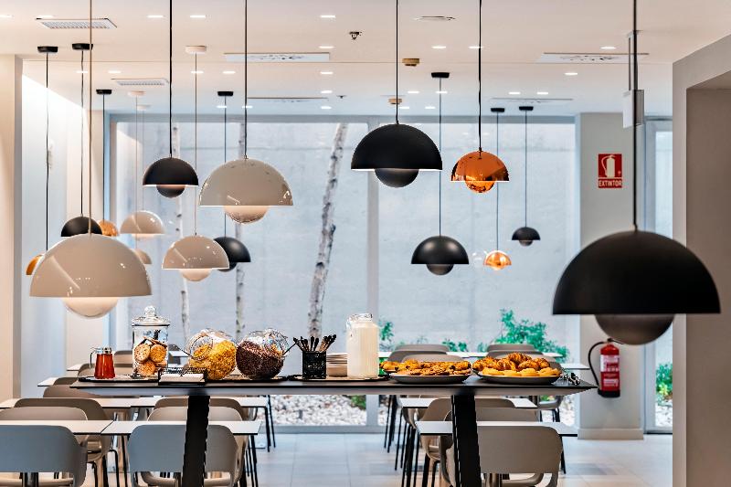Holiday Inn Express Pamplona image