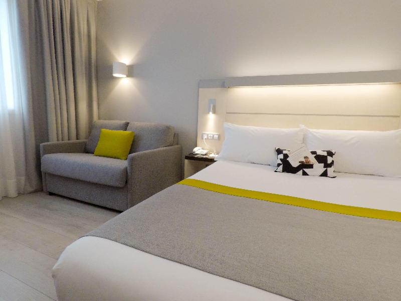 Holiday Inn Express Pamplona image