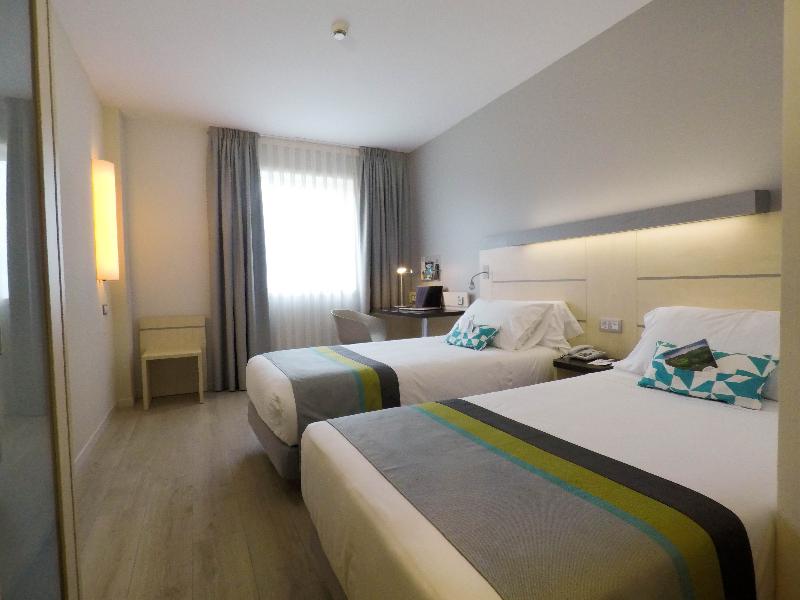 Holiday Inn Express Pamplona image