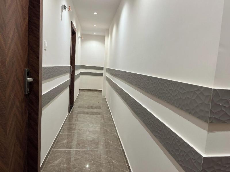 Hotel Grand Executive image