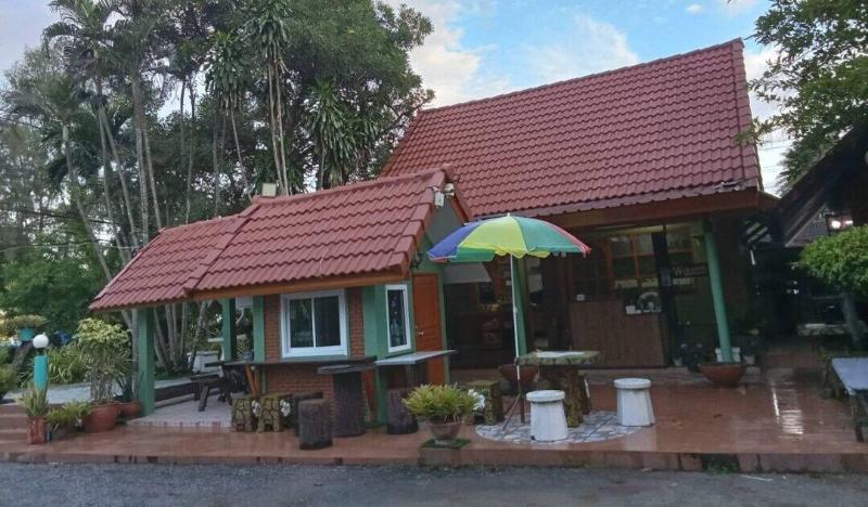 Haad Somboon House image